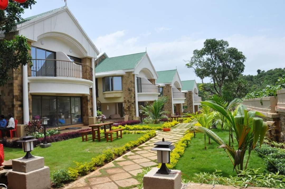Silverador Resort Thane Dış mekan fotoğraf